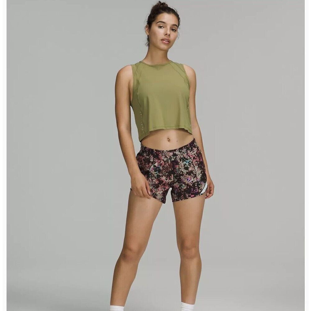 Lululemon Hotty Hot Low-Rise Lined Womens Short 4" size 4